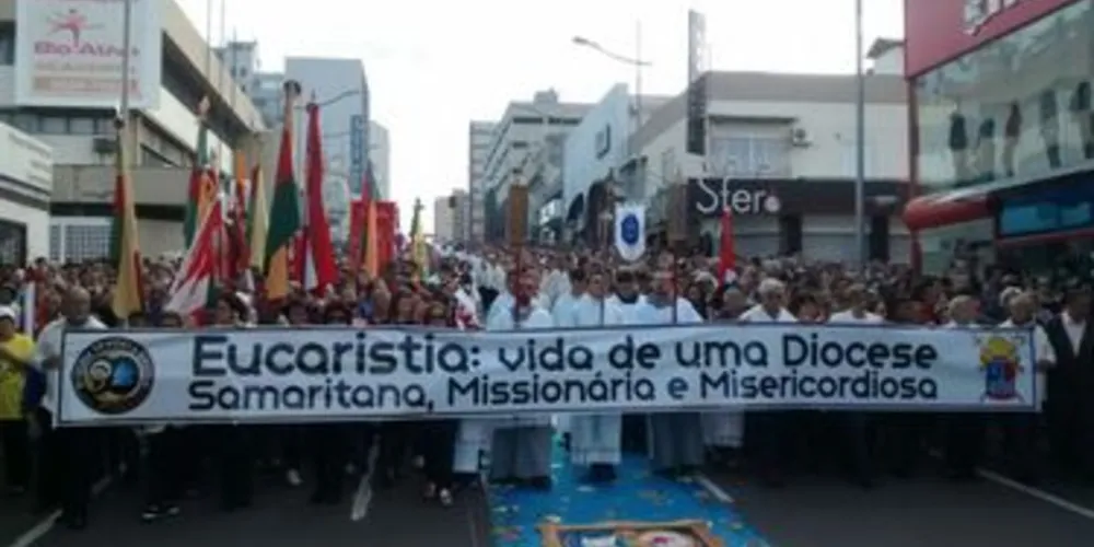 Imagem ilustrativa da imagem Fiéis mantêm viva a tradição de Corpus Christi em PG