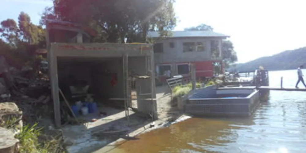 Imagem ilustrativa da imagem Polícia embarga construção às margens do ‘Alagados’