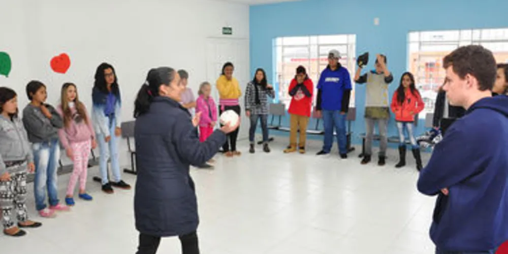 Atividade reuniu cerca de 20 jovens