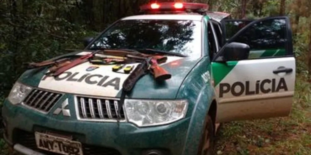 Armas foram apreendidas pela Polícia Ambiental