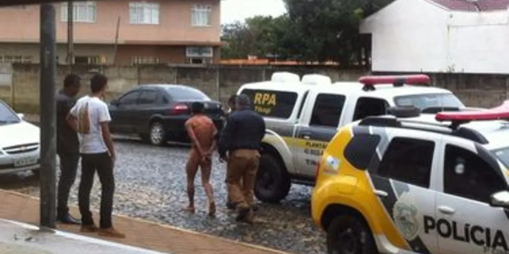 Imagem ilustrativa da imagem ‘Peladão’ invade Fórum de Tibagi e é detido pela PM