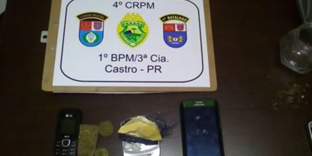 Material apreendido foi levado para a Delegacia de Polícia Civil.