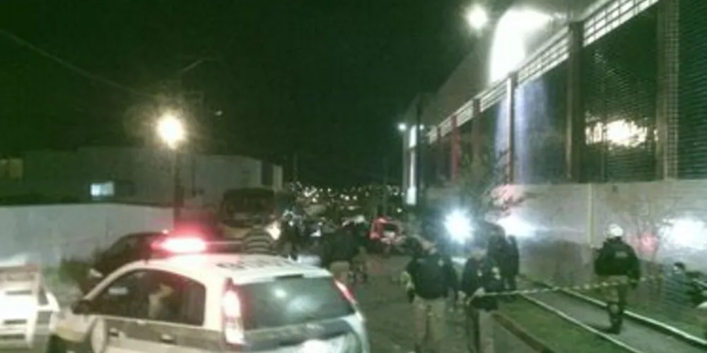 Imagem ilustrativa da imagem Suspeito é baleado em PG por policial de folga em assalto