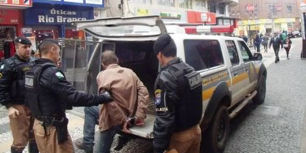 Homem foi preso após furto no Calçadão