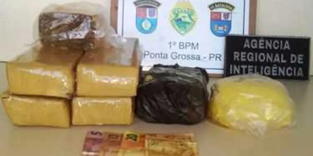 Imagem ilustrativa da imagem PM apreende mais de 5 kg de drogas em  Ponta Grossa