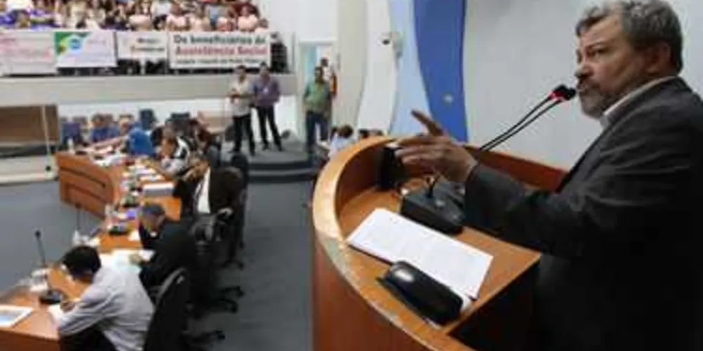 Laerte afirmou que as entidades tem sofrido com os atrasos frequentes