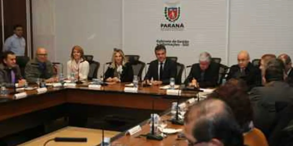 Imagem ilustrativa da imagem Richa reúne equipe e apresenta diretrizes de governo