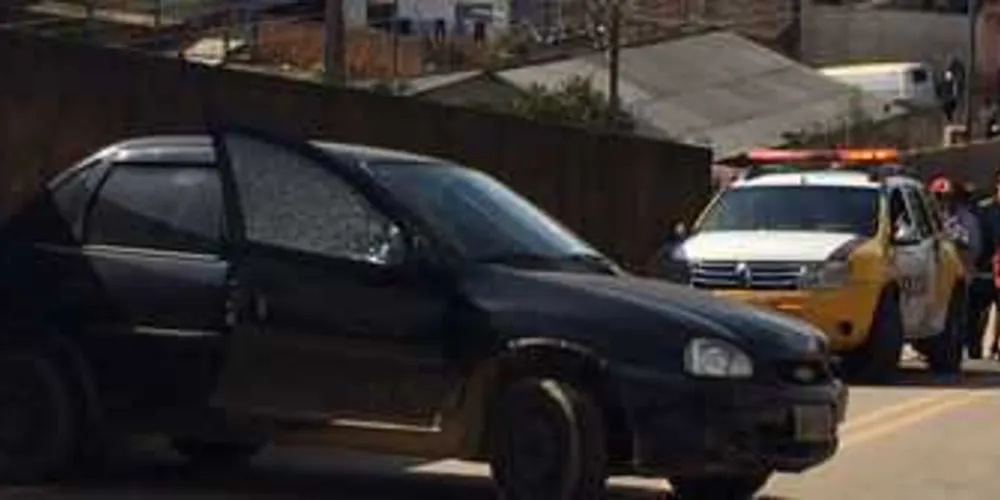 Imagem ilustrativa da imagem Pai e filho são mortos a tiros dentro de carro no PR