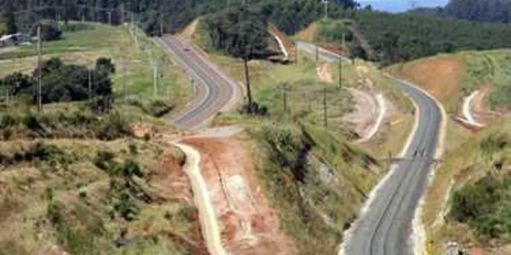 Imagem ilustrativa da imagem Fábrica da Klabin beneficia 12 municípios da região