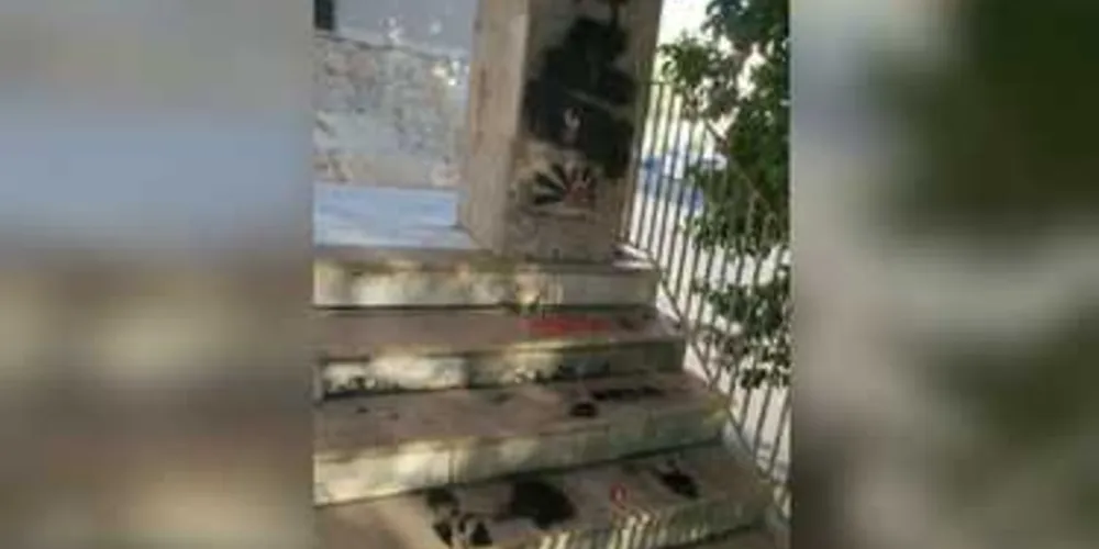 Imagem ilustrativa da imagem Estudantes depredam UEPG em ‘Oficina de Estêncil’