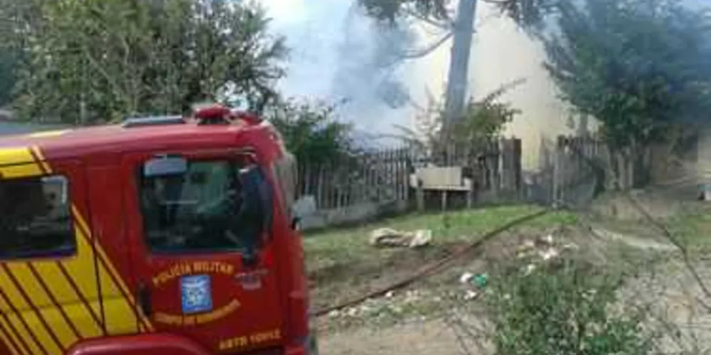 Imagem ilustrativa da imagem Filho se revolta com condições do pai e incendeia casa