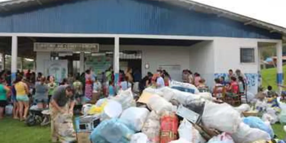 Imagem ilustrativa da imagem Irati leva ‘Ecotroca’ ao bairro Pinho de Baixo