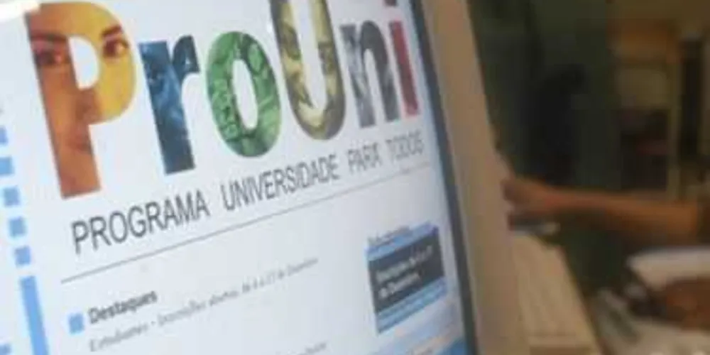 Estudantes já podem aderir à lista de espera