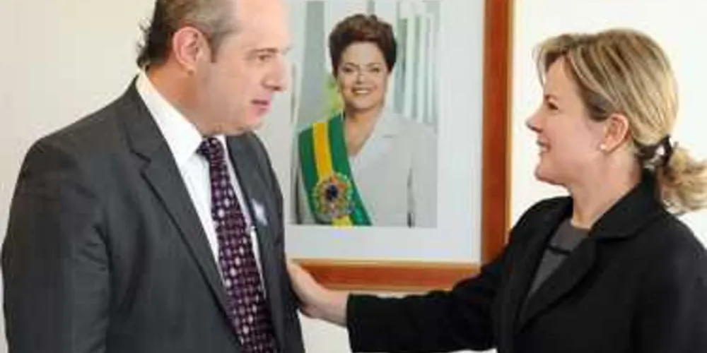 Barbiero afirmou que tem "lealdade" com a senadora por tudo que Gleisi fez por Ponta Grossa