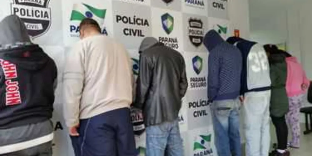 Imagem ilustrativa da imagem Operação prende quadrilha e apreende 817 kg de maconha no PR