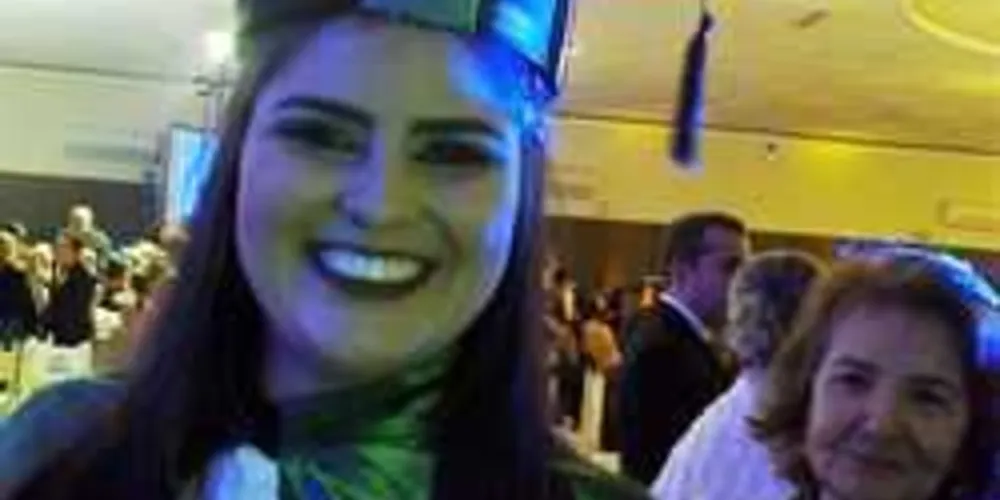 Registro especial para a formanda Raíssa Parubocz, filha de Marcos e Mauricéa Parubocz, neta de Erinilda Carvalho Parubocz