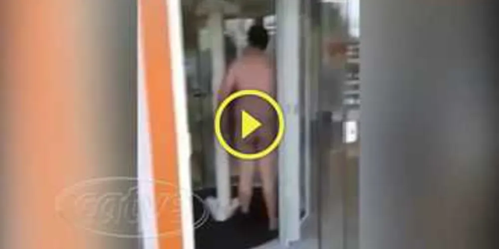 Imagem ilustrativa da imagem Homem tira roupa ao ser barrado em porta giratória no PR; Assista