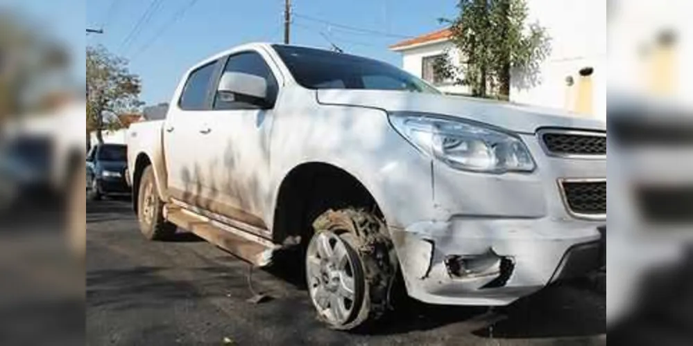Caminhonete roubada foi recuperada pela Polícia Militar
