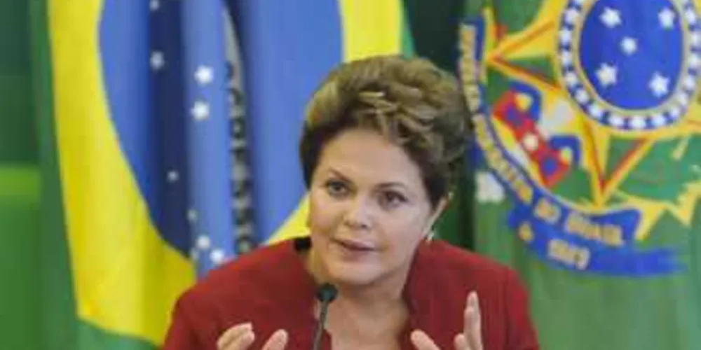 Defesa de Dilma precisa ser entregue até amanhã