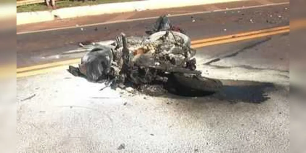 Imagem ilustrativa da imagem Homem morre em explosão de motocicleta no PR