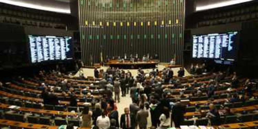 Câmara dos Deputados retoma nesta segunda-feira  suas atividades normais