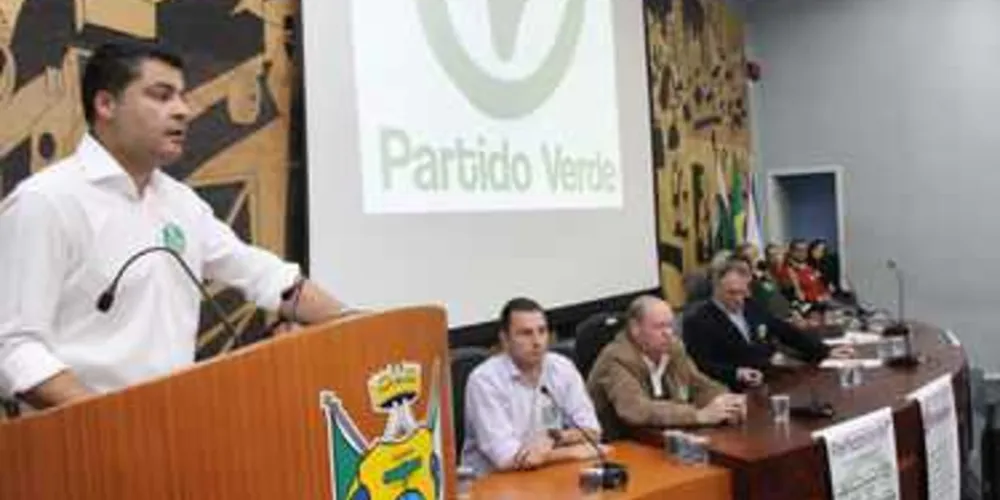 Rangel segue ganhando adeptos e já conta com 12 partidos na coligação