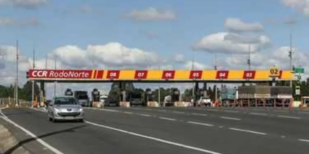 Lei deveria isentar motociclistas de pagar o pedágio