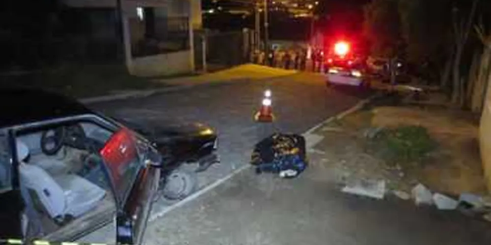 Dois rapazes morreram e um foi encaminhado às pressas ao hospital após um tiroteio na Vila Vilela