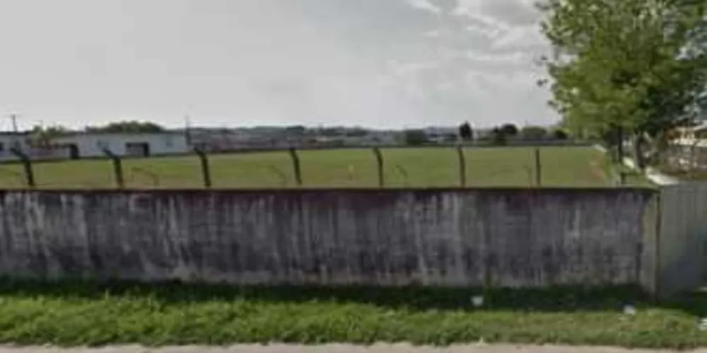 Mulher foi estuprada em campo de futebol