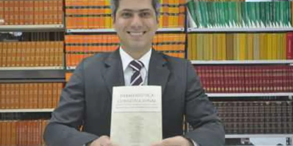 Imagem ilustrativa da imagem Professor do Cescage lança livro sobre Hermenêutica
