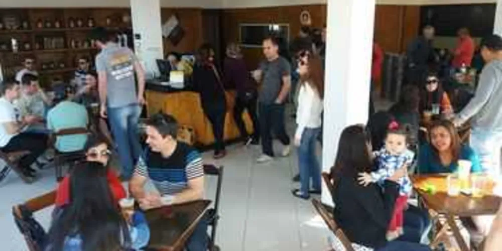 Imagem ilustrativa da imagem Cervejaria de PG abre ‘Paredão de Chopp’ em 2ª edição de evento