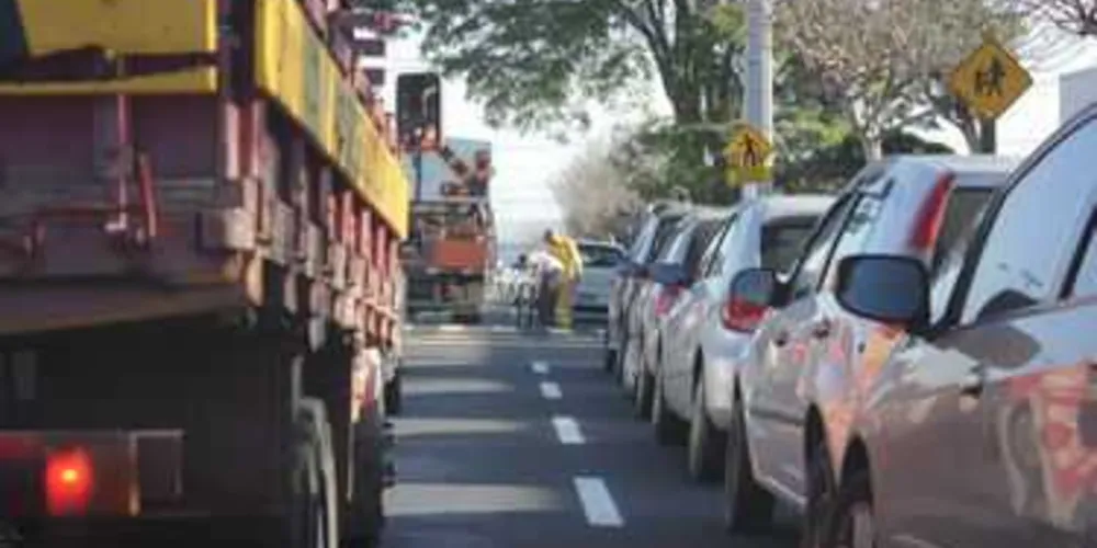 Imagem ilustrativa da imagem Motoristas reclamam de obras de sinalização