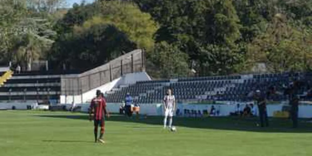 Partida terminou empatada em 1 a 1
