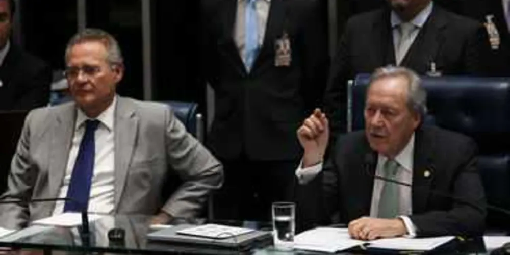 Primeiro dia do julgamento no Senado é movimentado