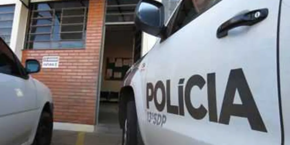 Adolescente foi levada para a 13ª Subdivisão Policial junto com o namorado