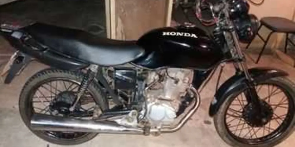 Dupla tentou fugir em motocicleta