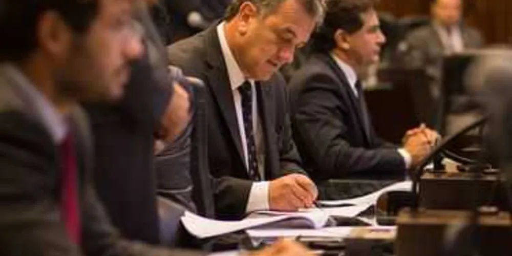 Imagem ilustrativa da imagem Plauto quer isentar minérios da agricultura e construção civil