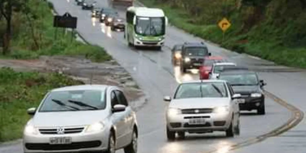 Imagem ilustrativa da imagem Justiça suspende multas por farol desligado em rodovias