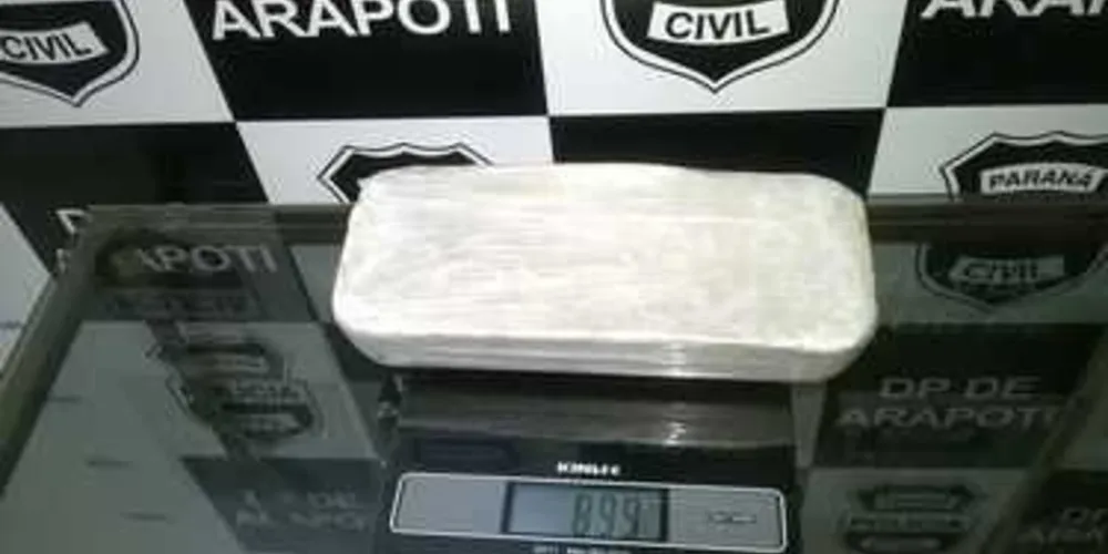 Imagem ilustrativa da imagem Mulher é presa com 1 kg de crack em Arapoti