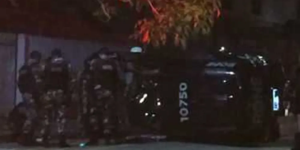 Imagem ilustrativa da imagem Viatura do Bope capota e fere dois policiais no PR