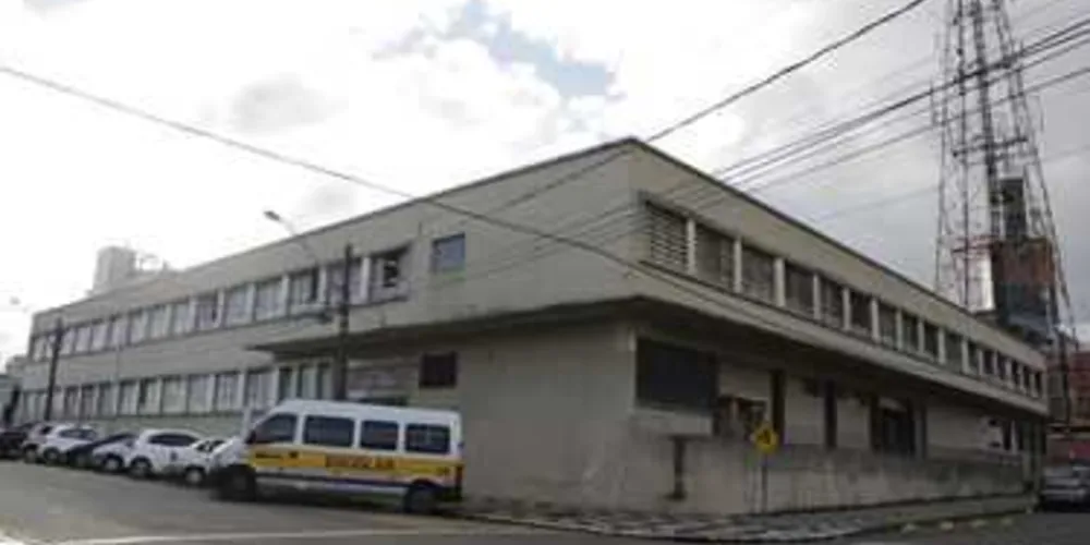 Imagem ilustrativa da imagem Escola mais antiga de PG será revitalizada