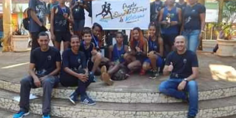 Imagem ilustrativa da imagem Policiais incentivam crianças carentes a praticar esportes