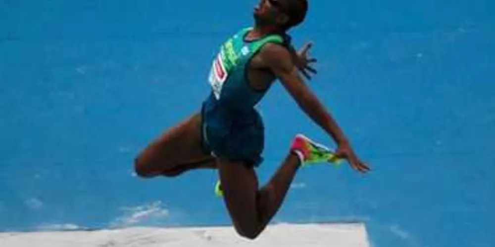 Imagem ilustrativa da imagem Brasil leva ouro no salto em distância e lidera Paralimpíada