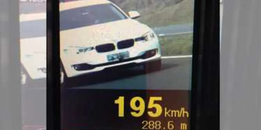 Carro passou acima da velocidade em Piraí do Sul