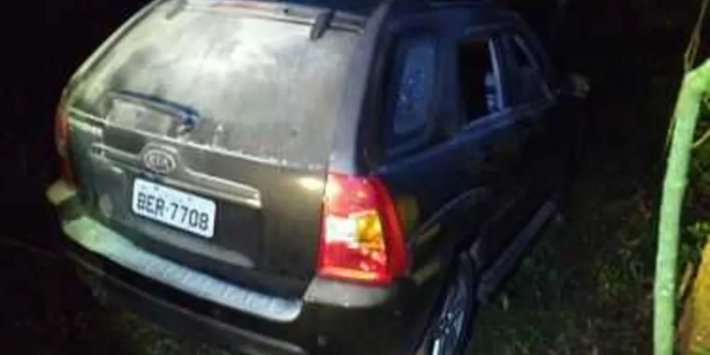 Imagem ilustrativa da imagem Carro usado durante roubo a banco é localizado em Teixeira Soares