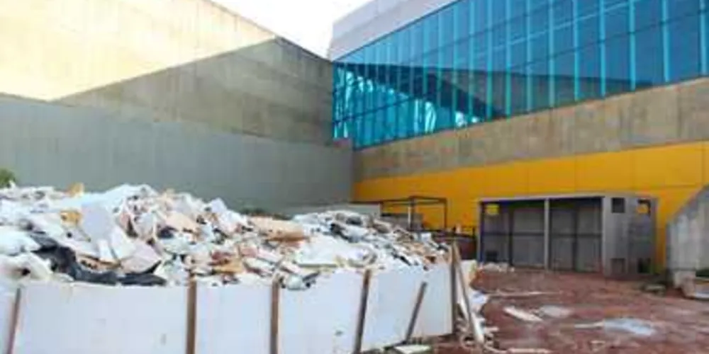 Imagem ilustrativa da imagem Empreiteira pede mais três meses para entregar Arena