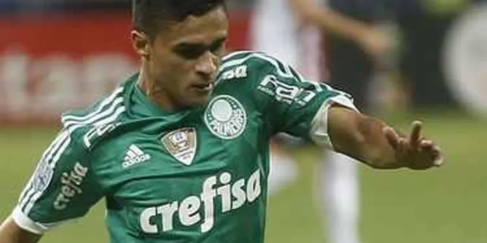 Érik tem a missão de substituir Gabriel Jesus