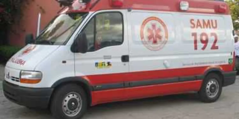Ambulância segue parada sem poder atender a população
