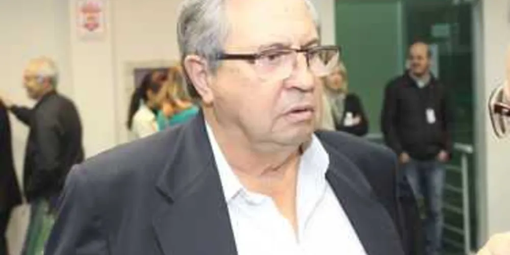 Douglas (foto) aponta a possibilidade de sugerir propostas aos candidatos
