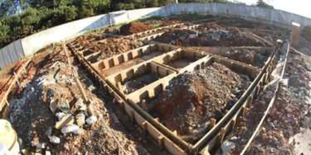 Três obras ficaram congeladas entre 2013 e 2016